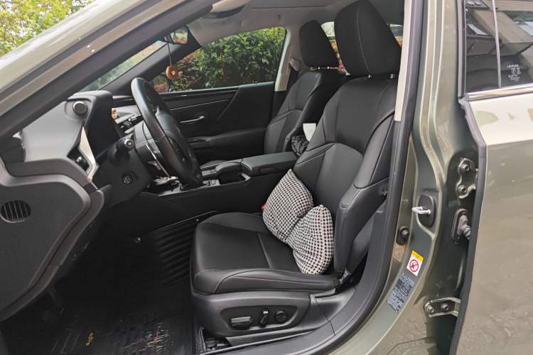 Used Lexus ES 2018 300h Premier Edition China VI Standard Left Front Seat