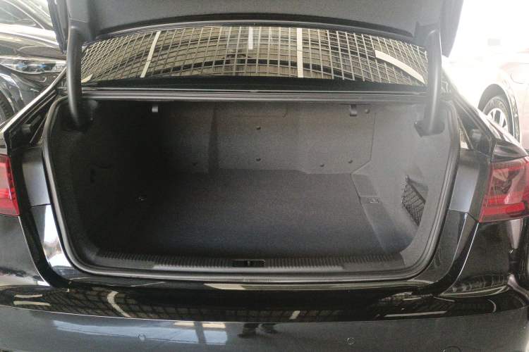 Used Audi A6L 2018 30th Anniversary Edition 45 TFSI quattro Sport model
