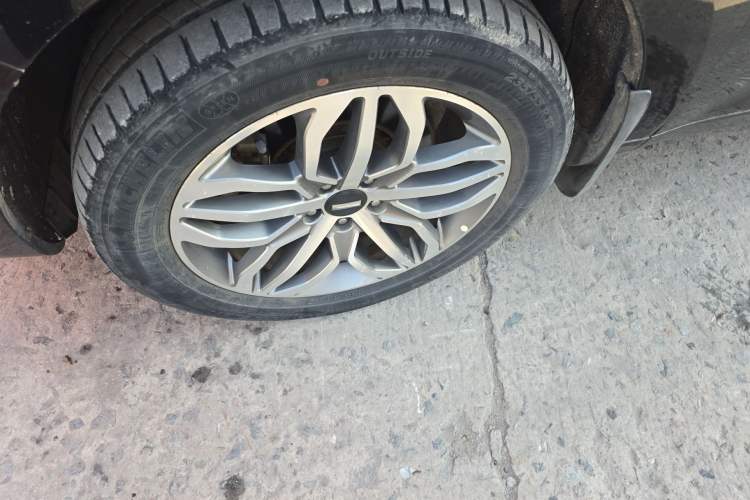 Used Wey VV5 2017 2.0T Ultra-Luxury Version
