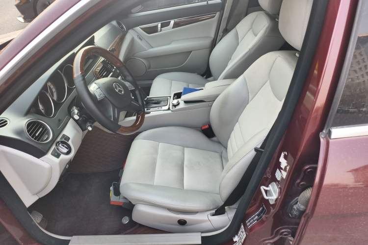 Used Mercedes-Benz C-Class 2013 C 260 Elegant Grand Edition