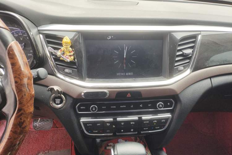 Used GAC Trumpchi GS8 2017 320T Two-Wheel Drive Luxury Smart Connectivity Version (7 Seats)