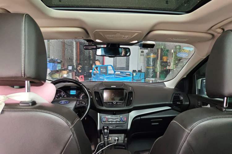 Used Ford Kuga 2019 EcoBoost 180 Two-Wheel-Drive Platinum Edition China VI Standard