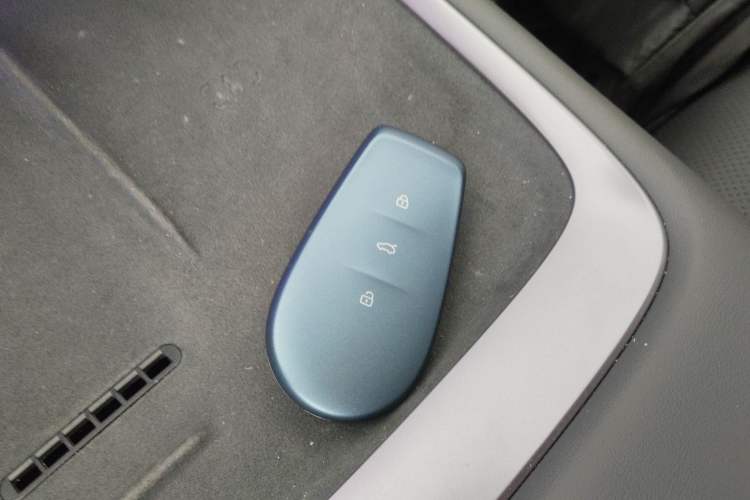 Used Nissan N6 2026 Model 180 Max Vehicle Key