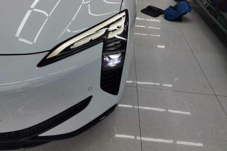 Used Hongqi EH7 2024 820 Pro Left Front Headlight