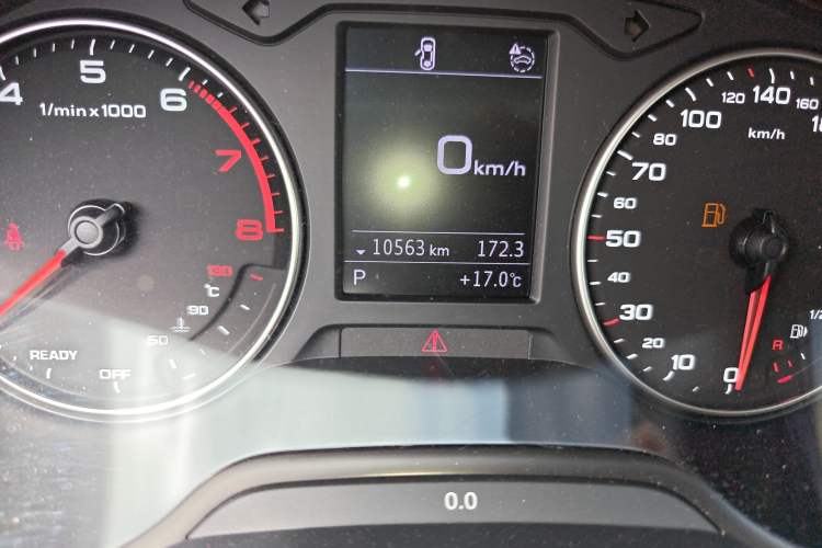 Used Audi Q2L 2022 35 TFSI Progressive Dynamic Edition Odometer Close Up