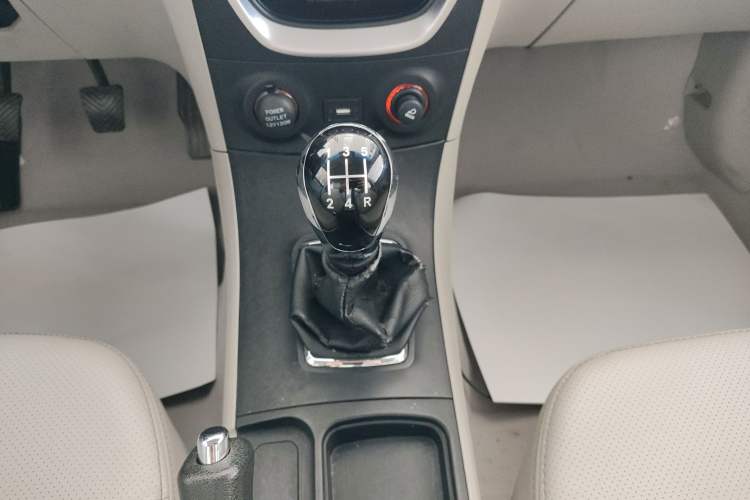 Used Geely Auto Vision 2015 1.5L Manual Elite Model Gear Lever