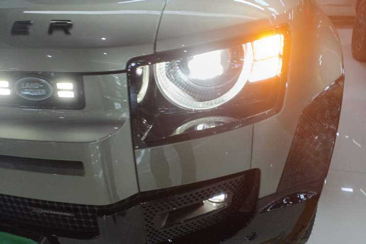 Used Land Rover Defender 2023 Facelift 110 3.0T P400 X-DYNAMIC HSE