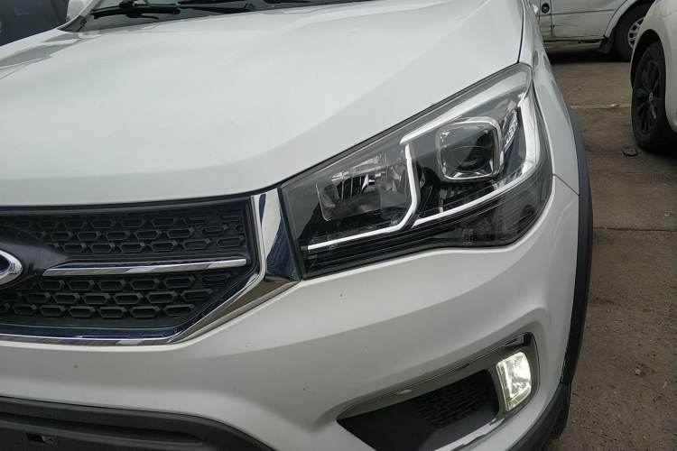 Used Chery Tiggo 3X 2020 Quality Edition 1.5L CVT Luxury Version Left Front Headlight
