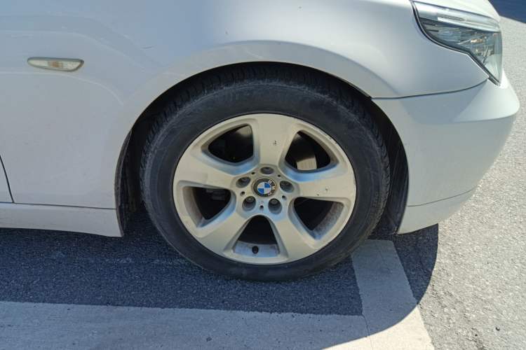 Used BMW 5 Series 2010 520Li Leading Model Right Front Wheel Hub