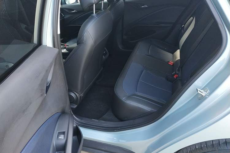 Used Buick Velite 6 2024 450km Comfort Edition PLUS Left Rear Seat