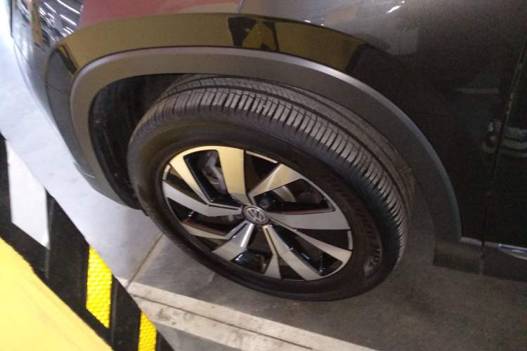 Used Volkswagen Tayron 2020 330TSI Two-Wheel Drive Luxury Smart Connectivity Version
