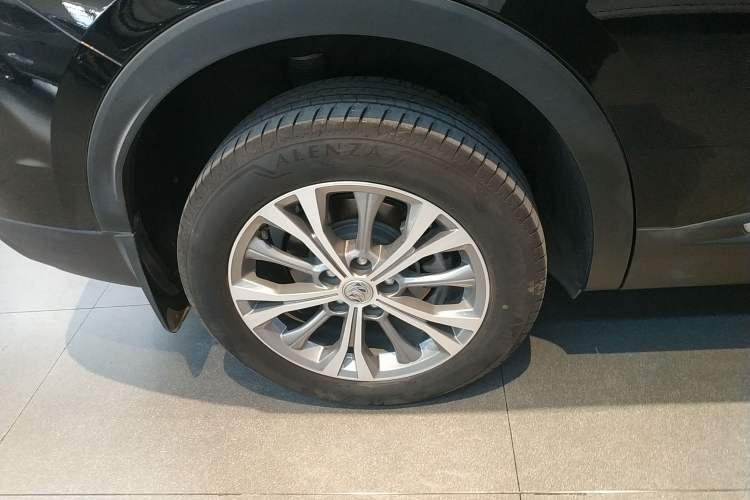 Used Buick Envision 2023 Encore Plus 652T Five-Seat Luxury Model