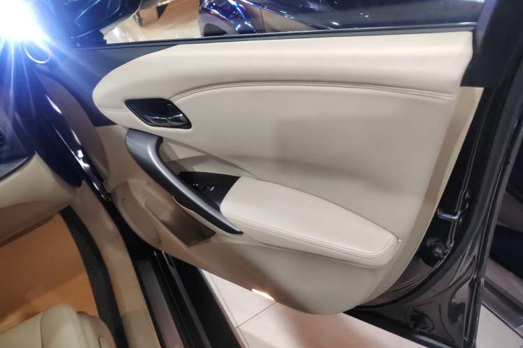 Used Acura RDX 2013 3.0L Two-Wheel Drive Elite Edition
