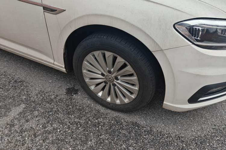 Used Volkswagen Lavida 2019 1.5L Automatic Comfort Edition China VI Standard Right Front Wheel Hub