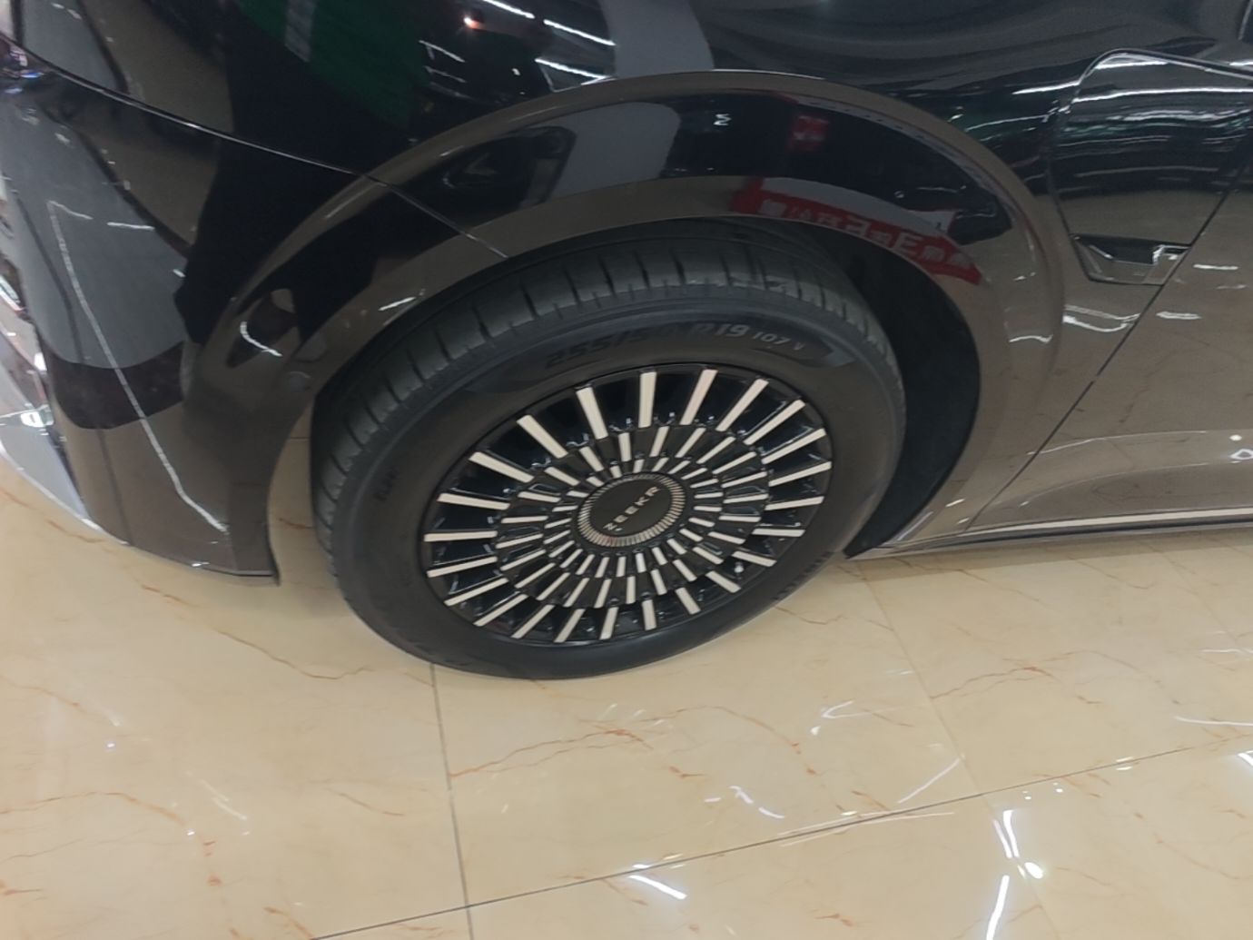 Zeekr 009 2024 Six-Seat Executive Version 4WD 108 kWh — снимка 10