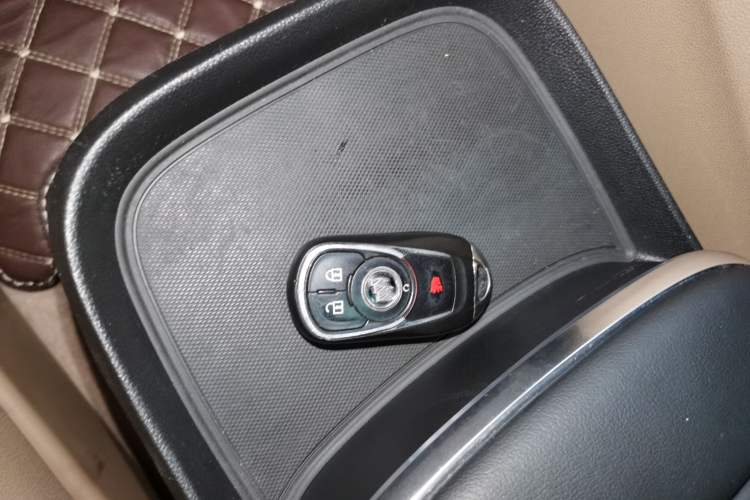 Used Buick GL8 2018 ES 28T Premium Model China VI Standard Vehicle Key