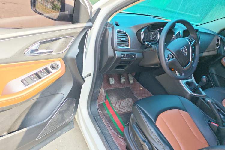 Used Baojun 560 2016 1.8L Manual Elite Edition