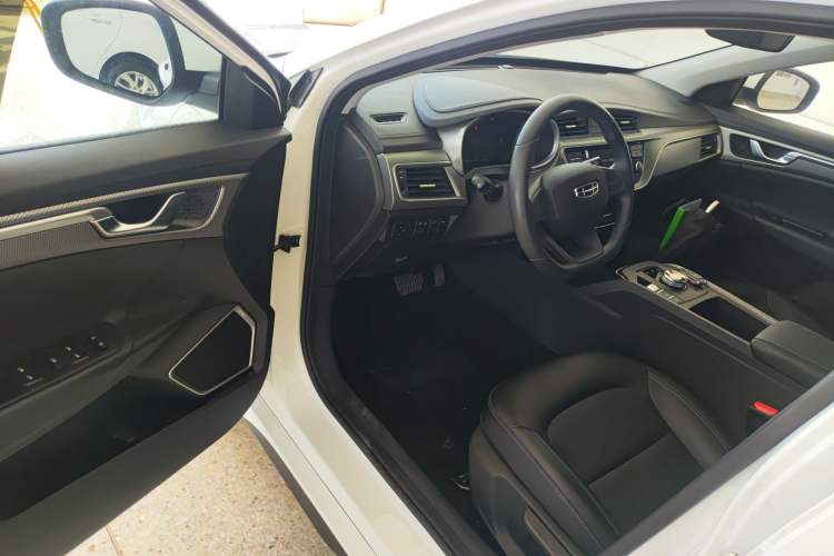 Used Geely Auto Emgrand New Energy 2022 EV Pro Ride-Hailing Version Lithium Iron Phosphate Driver Seat