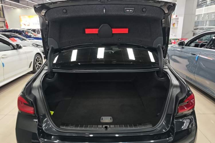 Used BMW 5 Series New Energy 2021 Restyled 535Le Pioneer Edition M Sport Package
