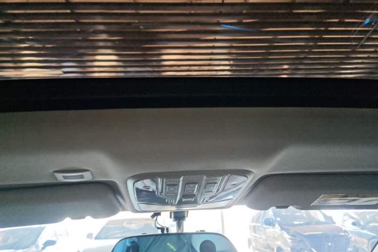 Used Haval H6 Coupe 2017 Red-Label 2.0T Automatic Two-Wheel Drive Urban Model
