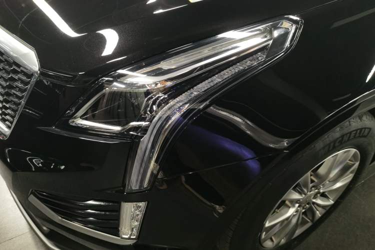 Used Cadillac XT5 2022 2.0T Two-Wheel Drive Luxury Version Left Front Headlight