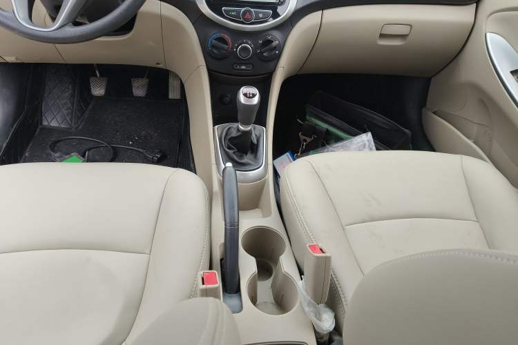 Used Hyundai Verna (older generation) 2014 1.4L Manual Smart GLS Trim