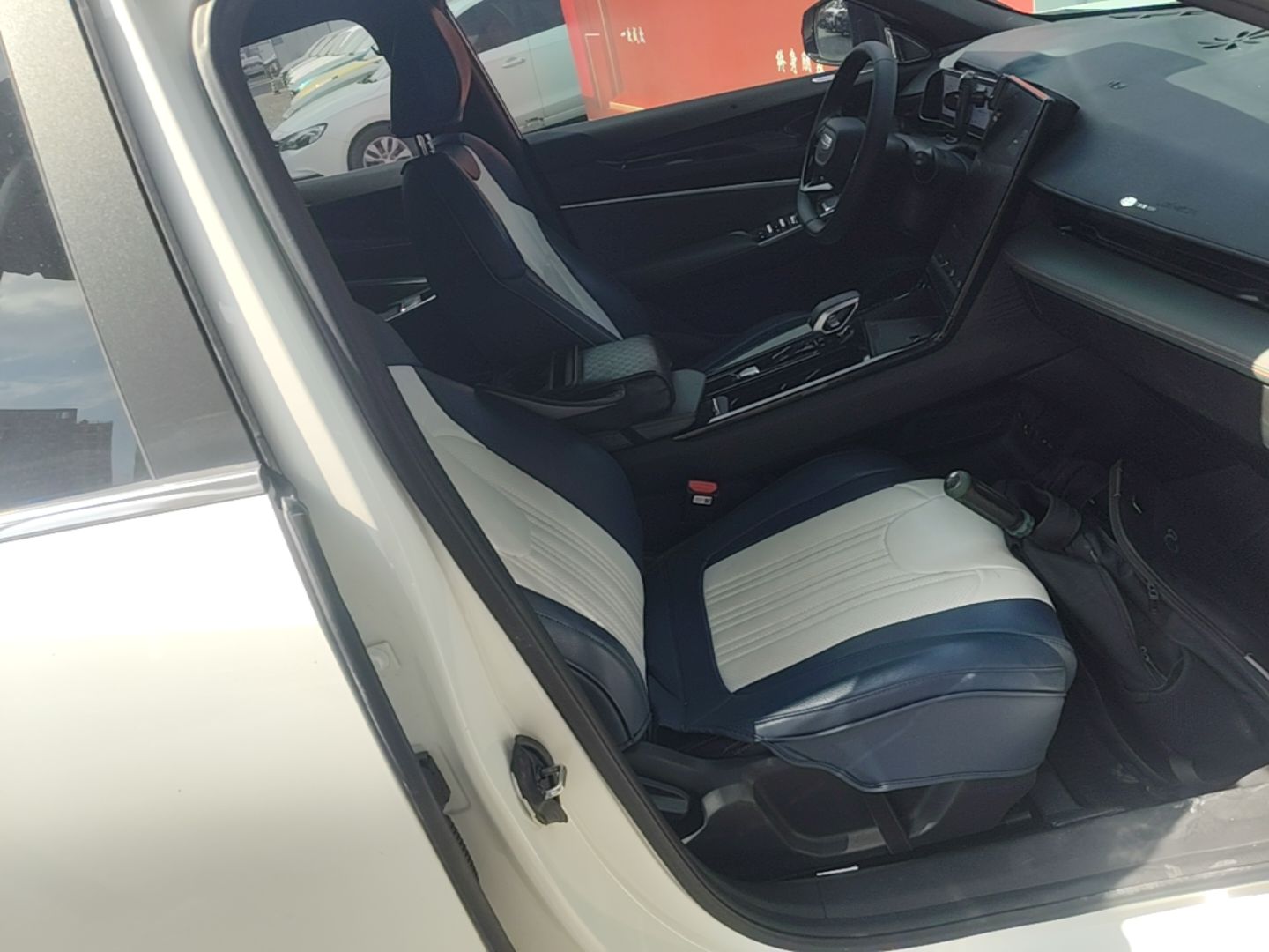 Geely Auto Emgrand X7 Sport 2024 1.5TD Smart Connect+ — снимка 19