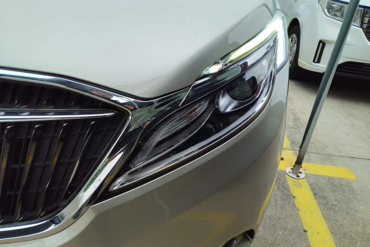 Used Buick GL8 2017 ES 28T Comfort Model China V Standard