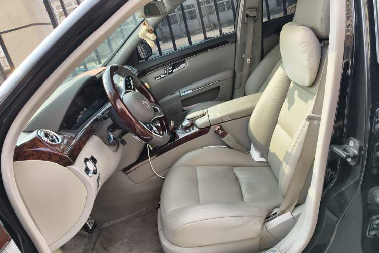 Used Mercedes-Benz S-Class 2010 S 350 L Luxury Model Left Front Seat