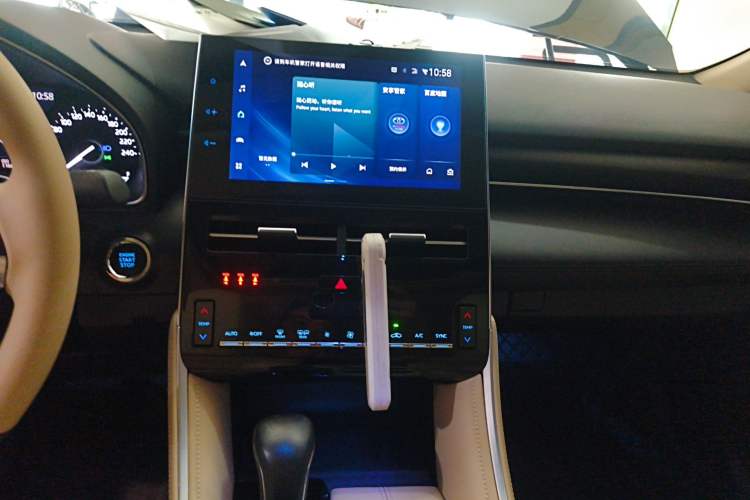 Used Toyota Avalon 2022 2.5L Luxury Edition Audio And AC Panel