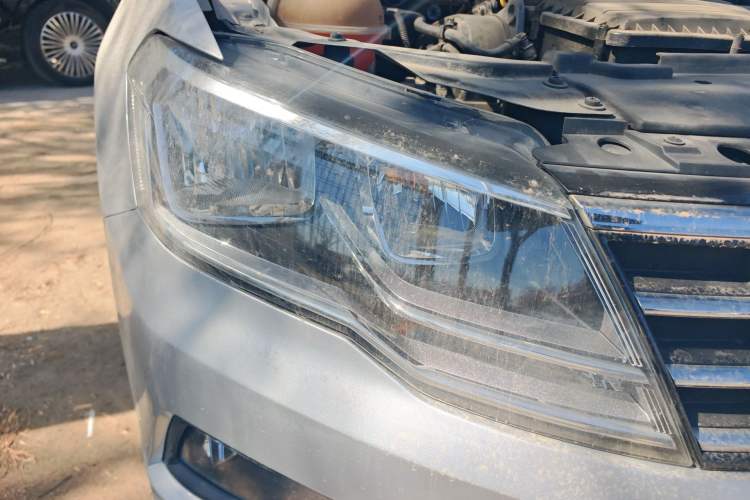 Used Volkswagen Jetta 2017 1.5L Automatic Comfort Model Right Front Headlight