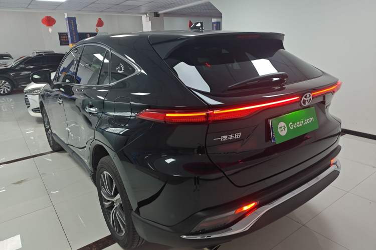 Used Toyota Harrier 2023 2.0L CVT Two-Wheel Drive Entry Version
