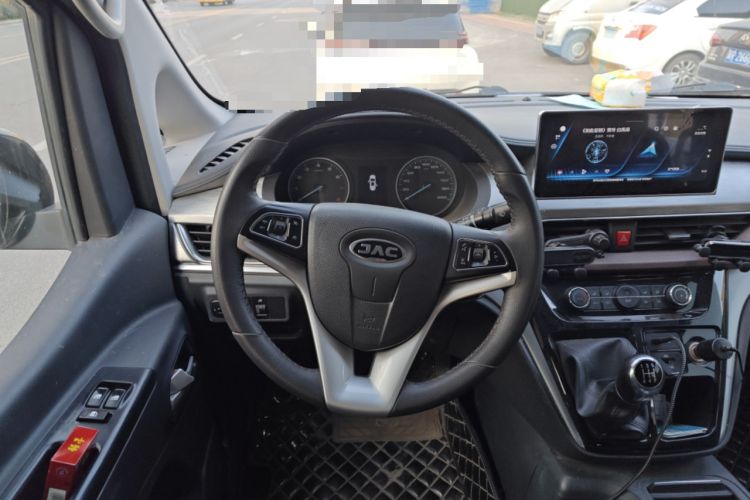 Used JAC Refine M3 2022 PLUS 1.8L 7-seater Standard Model Steering Wheel