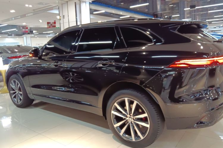 Used Jaguar F-PACE 2024 P250 R-Dynamic SE
