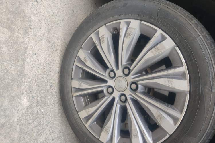 Used Hongqi E-QM5 2022 431 km Charge & Enjoy Edition