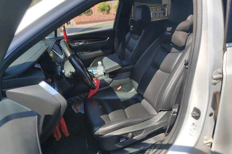 Used Cadillac XT5 2018 28E Four-Wheel Drive Tech Version