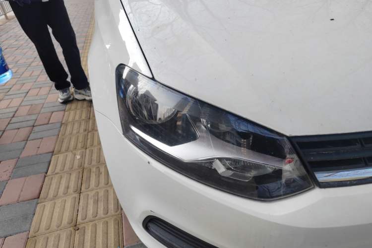 Used Volkswagen Polo 2014 1.4L Manual Fashion Edition