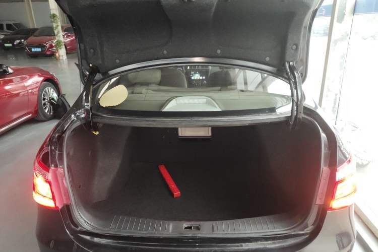 Used Dongfeng Aeolus A60 2016 1.6L Automatic Luxury Model