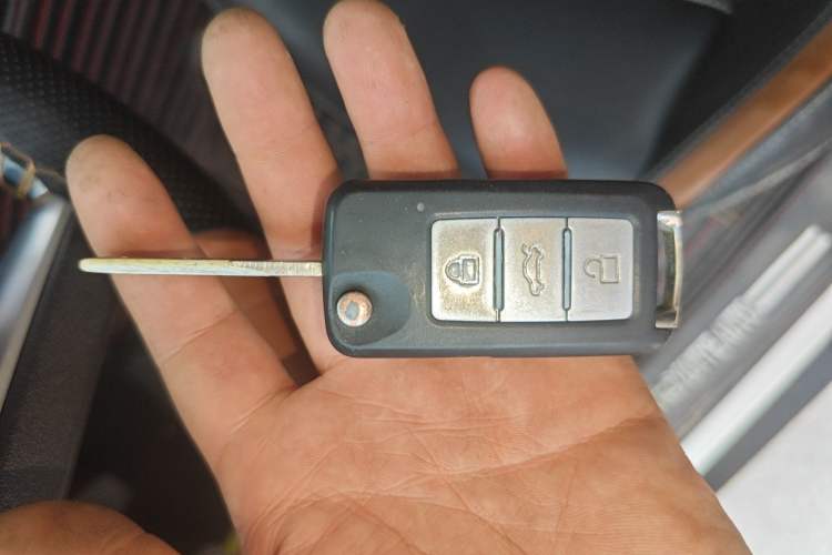 Used Zotye T300 2017 1.5L Manual Luxury Model Vehicle Key