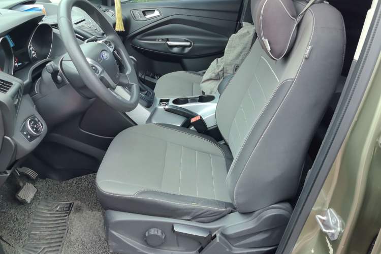 Used Ford Kuga 2013 1.6L GTDi Two-Wheel-Drive Comfort Model Left Front Seat