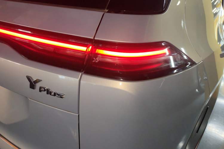 Used AION Y 2024 Younger