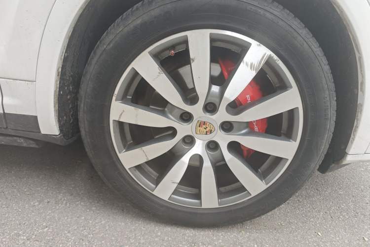 Used Porsche Cayenne 2011 3.6L automatic transmission U.S. specification
