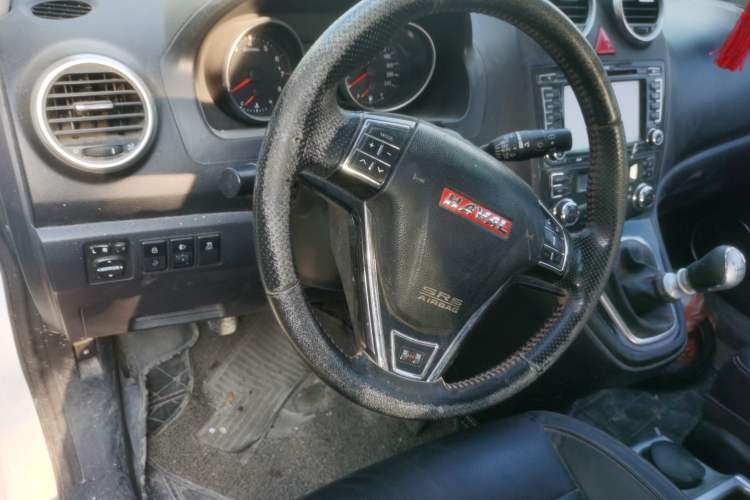 Used Haval H6 2015 Upgraded Model 1.5T Manual Two-Wheel Drive Elite Version
