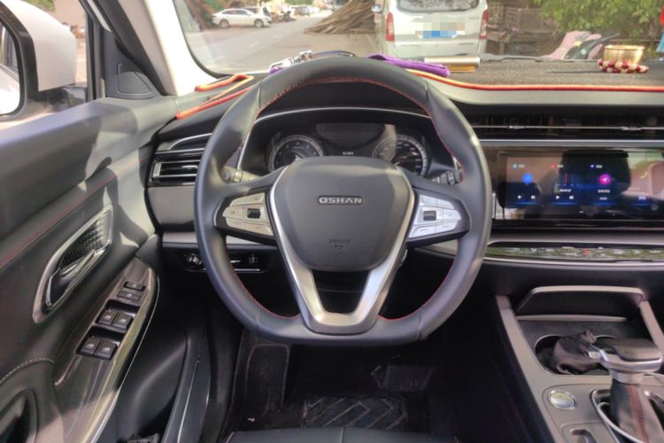 Used CHANGAN OSHAN X7 2021 1.5T Automatic Luxury Version Steering Wheel