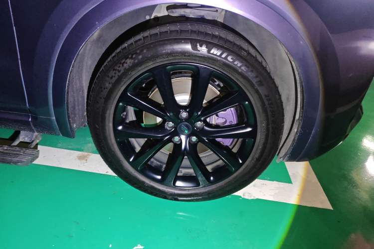 Used Li Auto ONE 2021 Extended-Range 6-Seater Version Right Front Wheel Hub