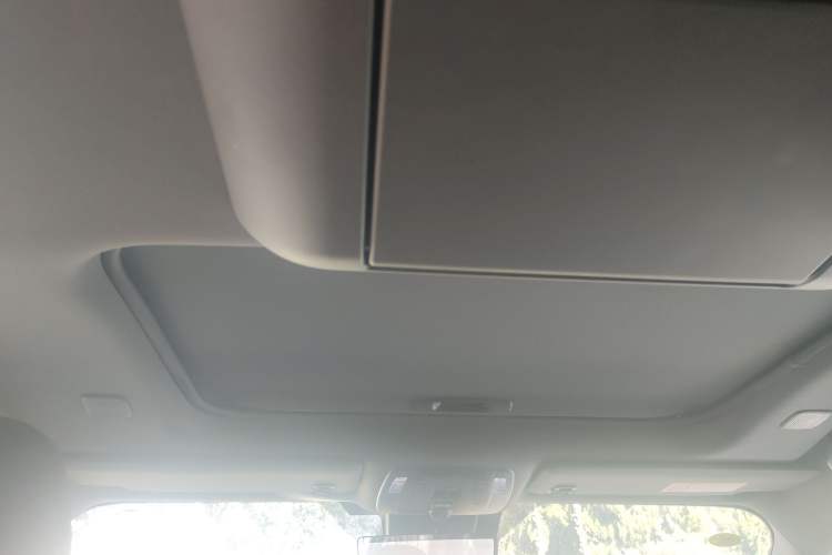 Used Toyota SIENNA 2024 2.5L Hybrid Platinum Edition