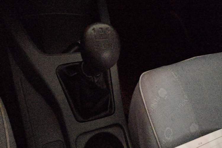 Used Wuling Rongguang V 2015 1.5L Practical Version Gear Lever