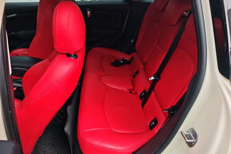 Used MINI 2019 1.5T COOPER Classic Edition Five-Door Version Left Rear Seat