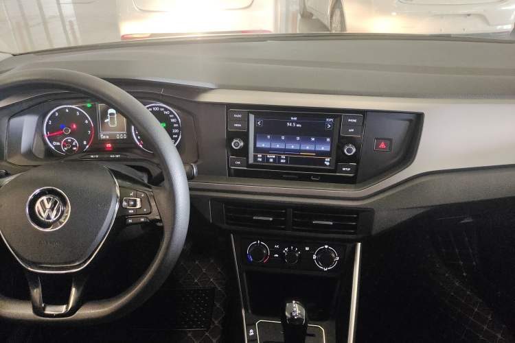 Used Volkswagen Polo 2019 Plus 1.5L Automatic Panoramic Enjoyment Edition Audio And AC Panel