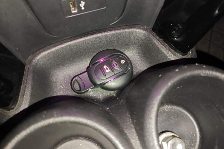 Used MINI 2021 1.5T COOPER Artist Five-Door Edition Vehicle Key